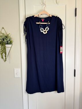 Vince Camuto NWT Navy Dress and Lucite Necklace Bundle